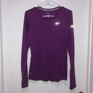 𝅺ladies Nike Running Dri Fit long sleeved shirt Size M